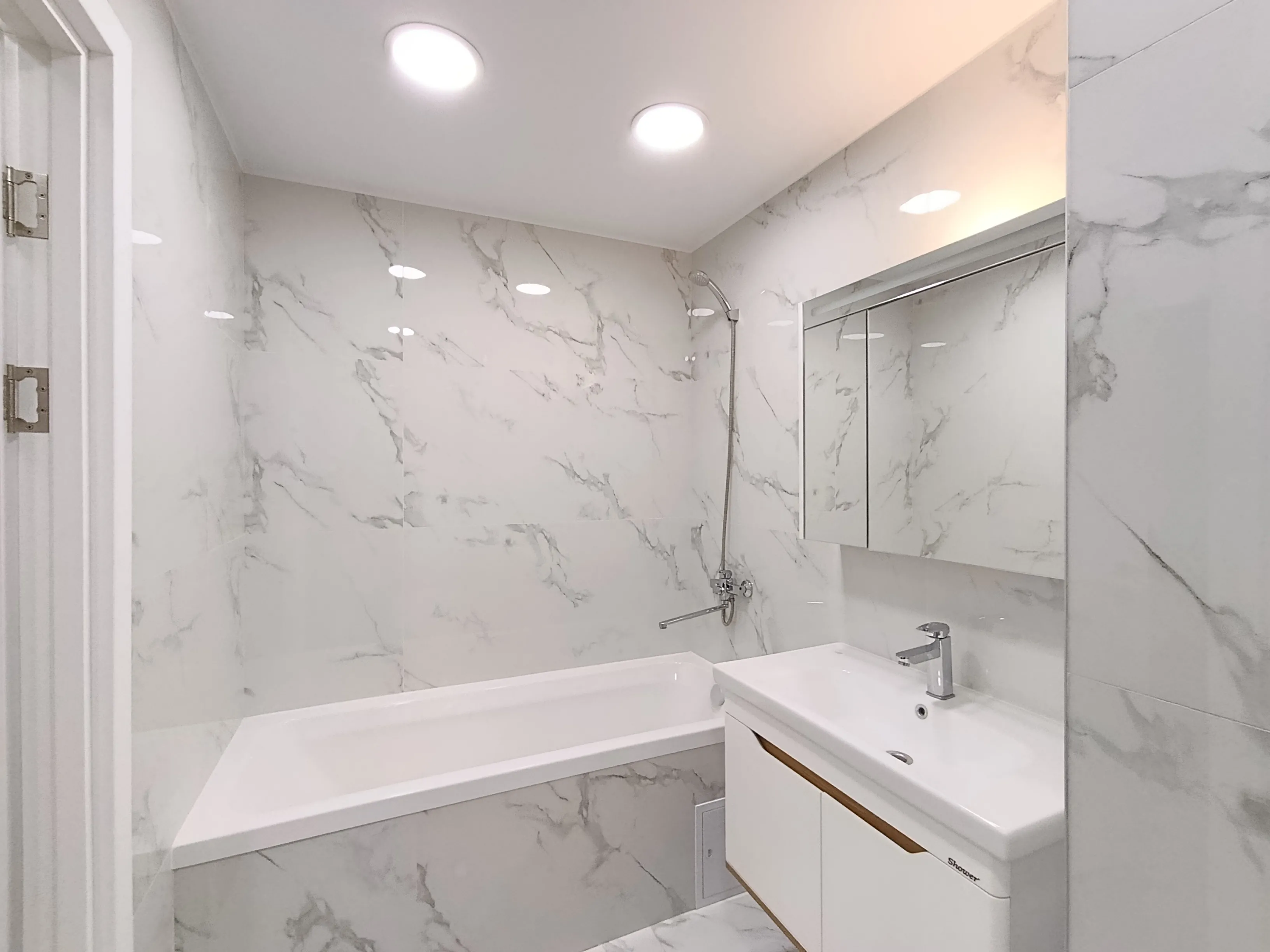 Chișinău Botanica bd. Dacia 8