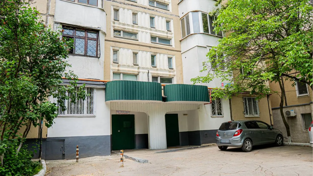 Chișinău Buiucani str. Alba Iulia 10