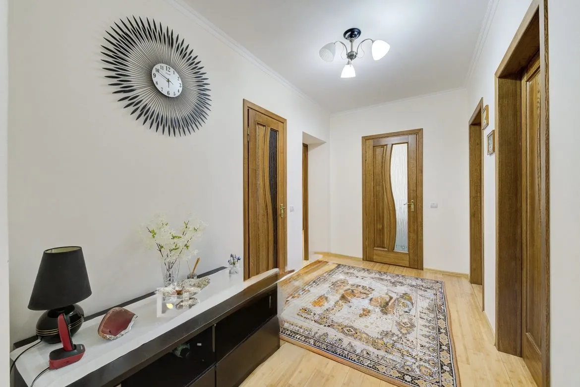 Chișinău Centru str. Nicolae Testemițanu 10