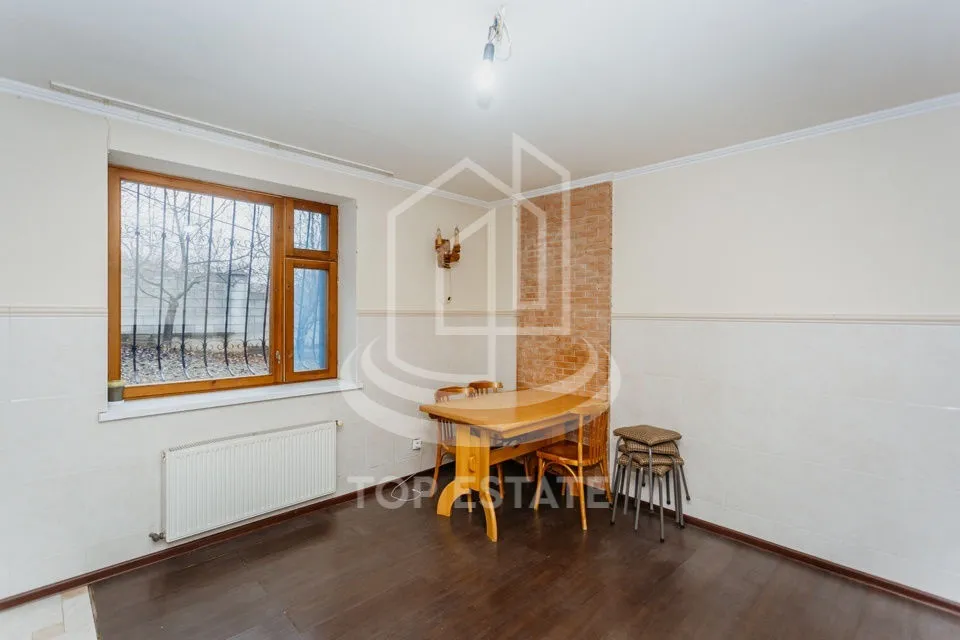 Ialoveni Centru str. Constanța . 6