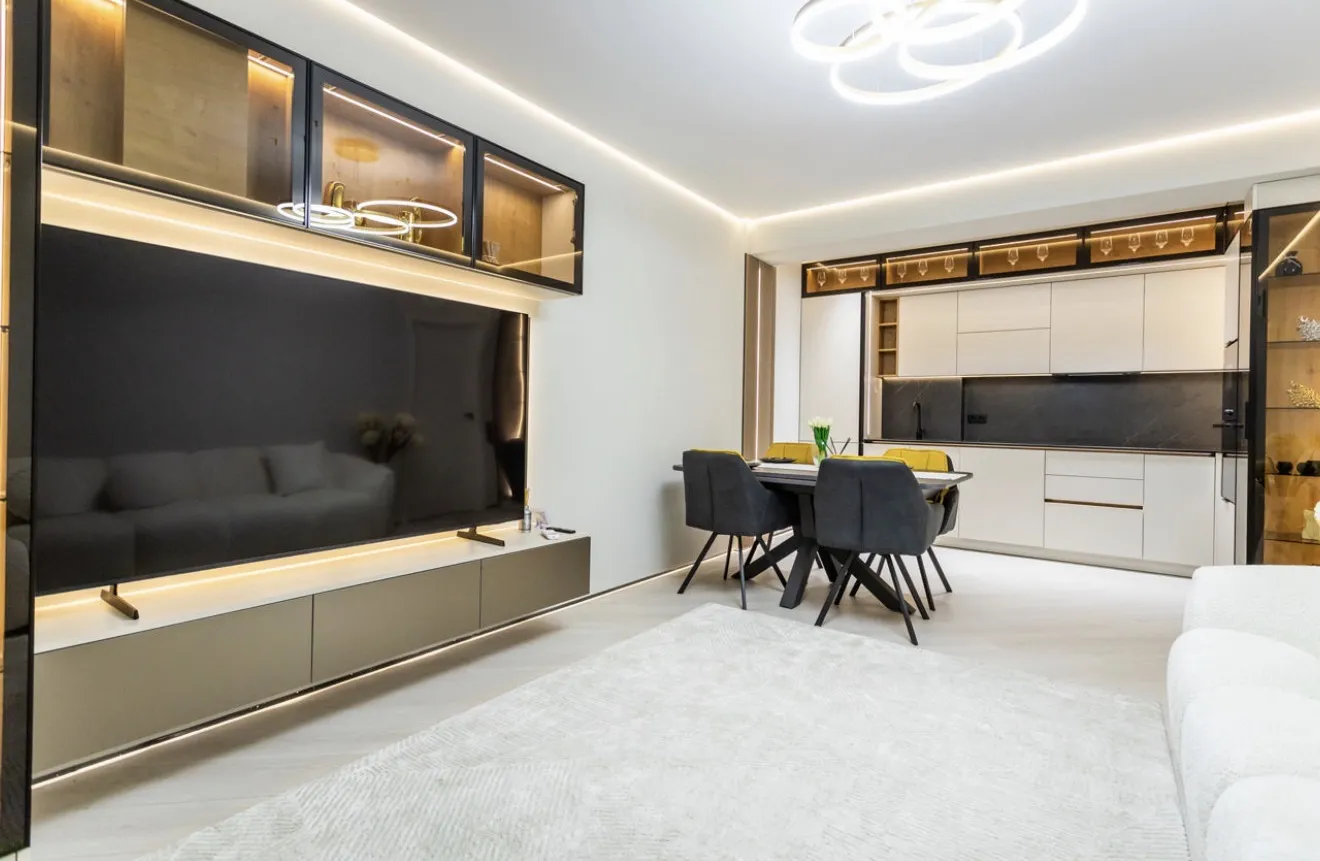 Str. Calea Iesilor 6 C  12