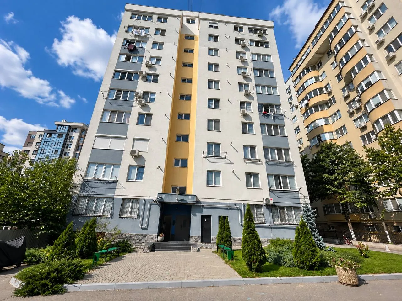 Chișinău Buiucani str. Alba Iulia 13