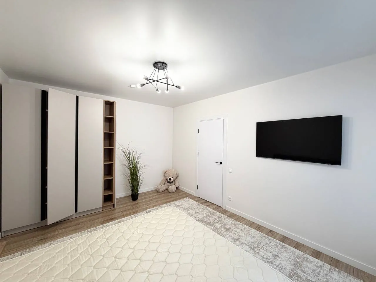 Chișinău Centru bd. Renașterii Naționale 5