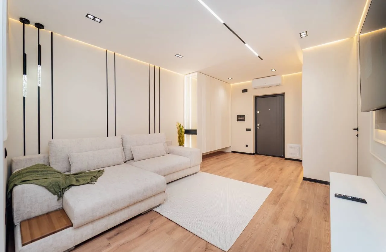 Str. Vasile Lupu 28 E  15