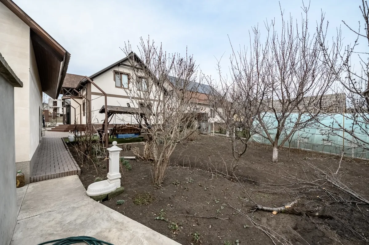 Chișinău Grătiești str. Nucarilor 16