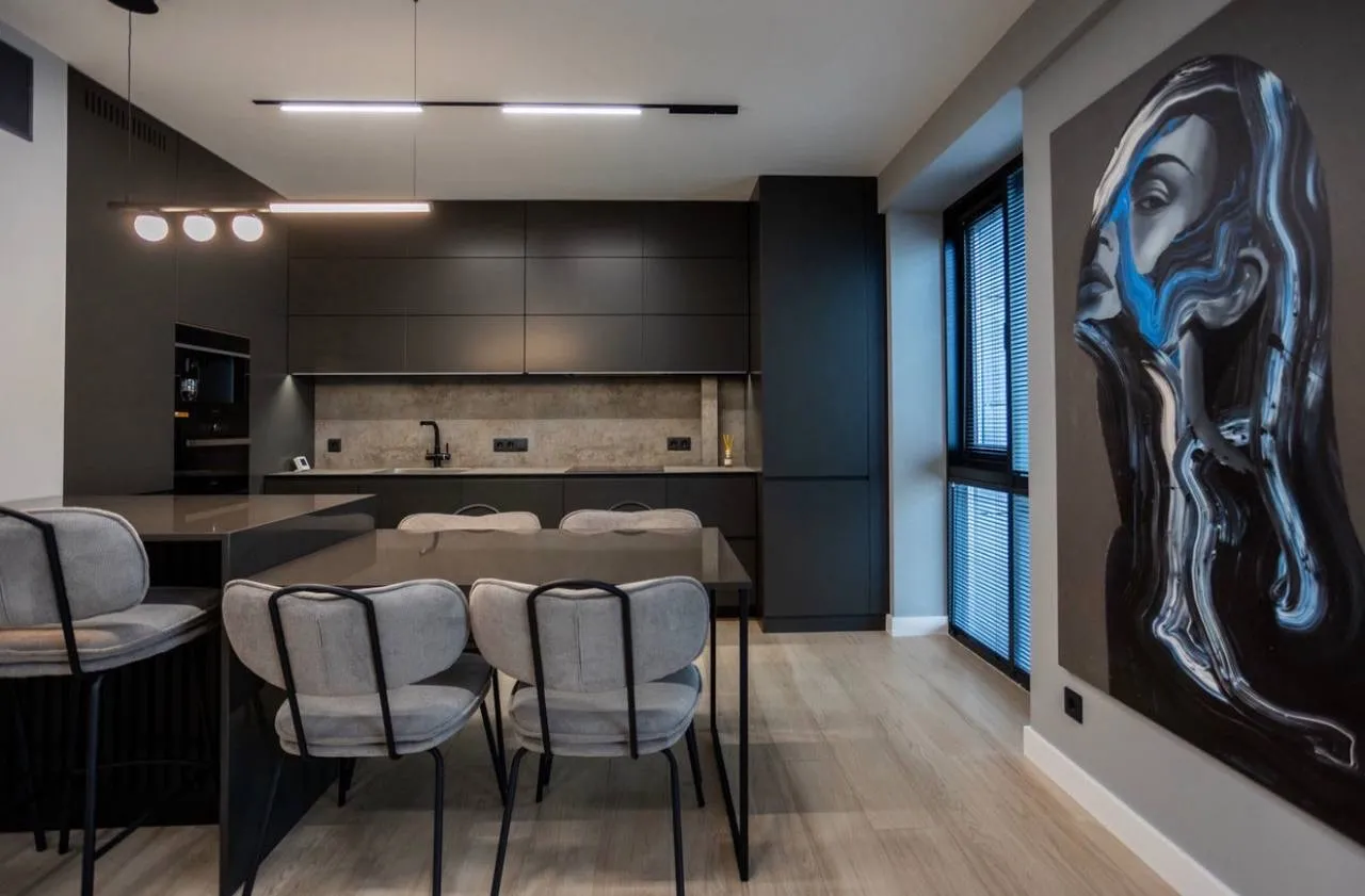 Str. Tricolorului 34  7