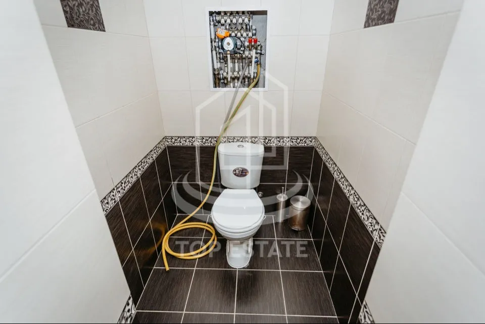 Costești Centru str. Ștefan cel Mare și Sfânt . 17