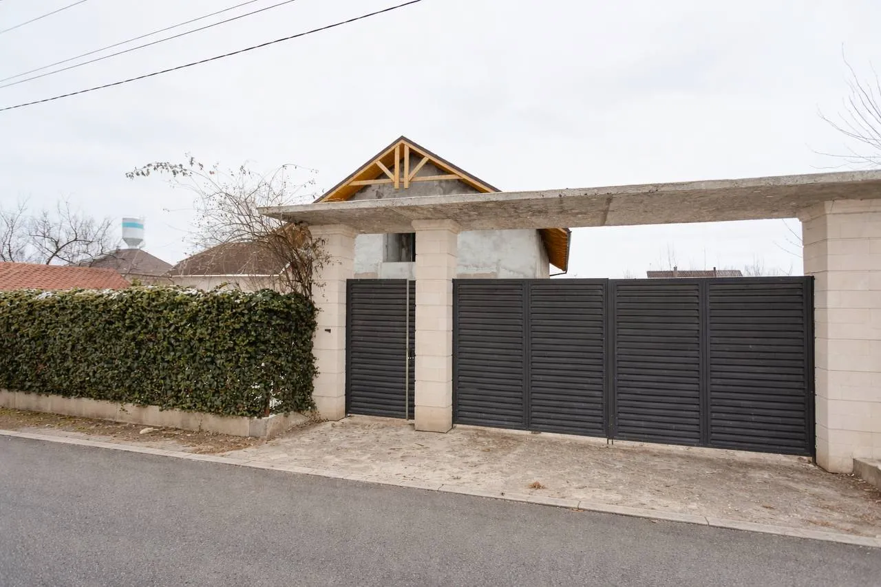 Chișinău Băcioi str. Garofița 14