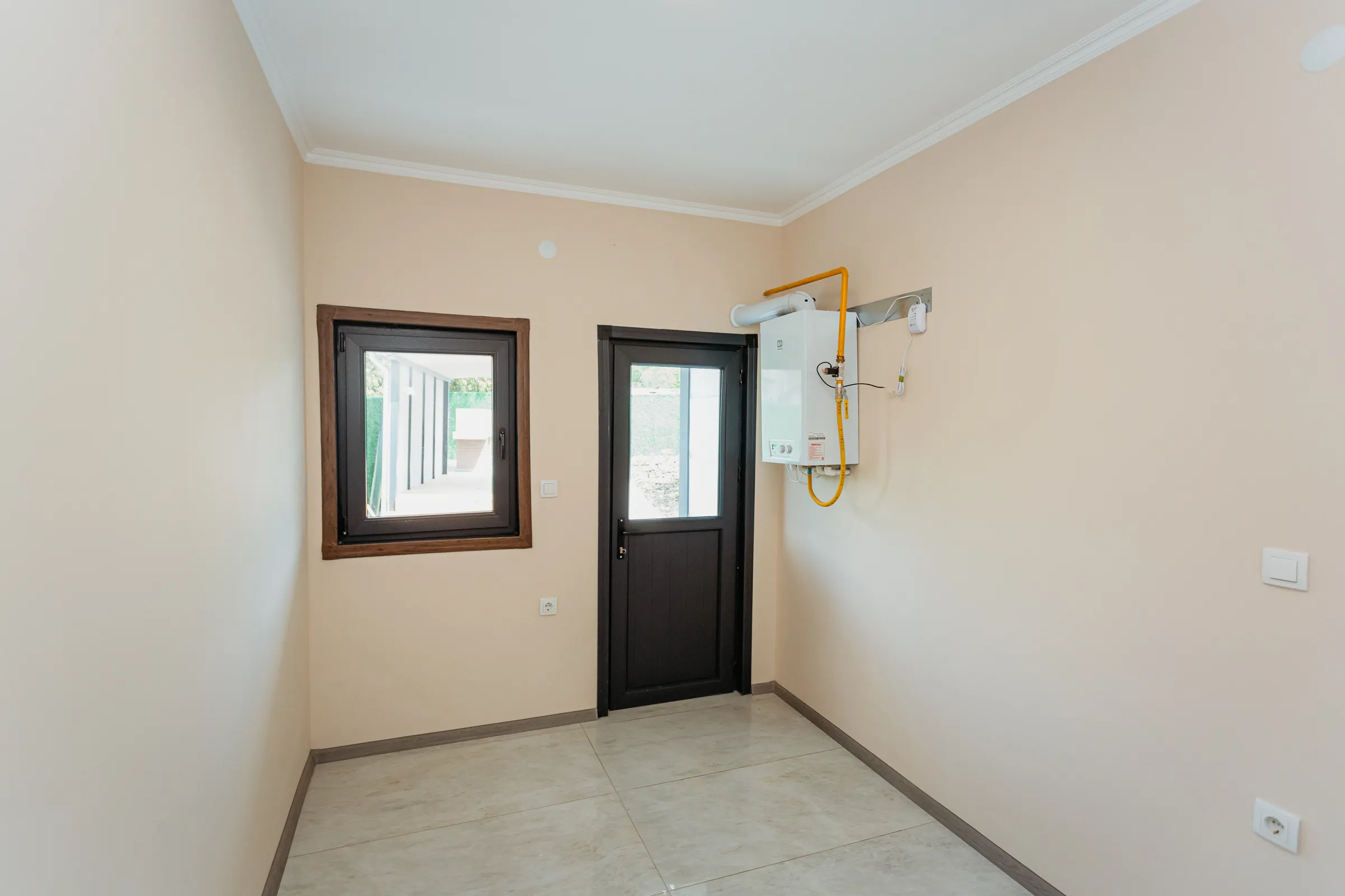 Ialoveni Nimoreni str. Codrilor 11
