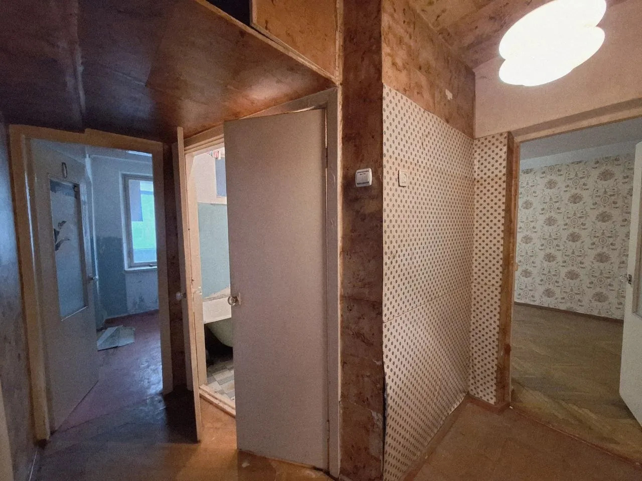 Chișinău  Botanica str. Cetatea Albă 8