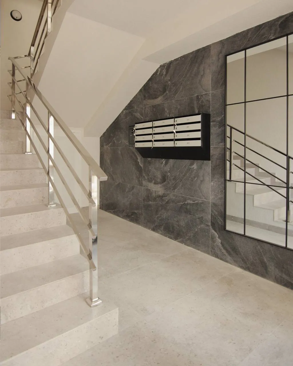 Ialoveni, Centru str. Grigore Vieru 6