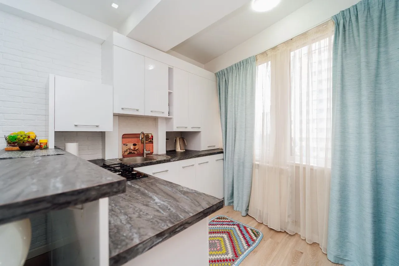 Chișinău Botanica str. Hristo Botev 3