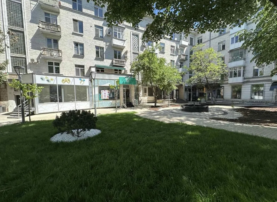 Chișinău Centru bd. Ștefan cel Mare și Sfînt 9