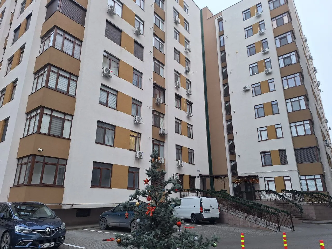 Chișinău Botanica str. Grenoble 4