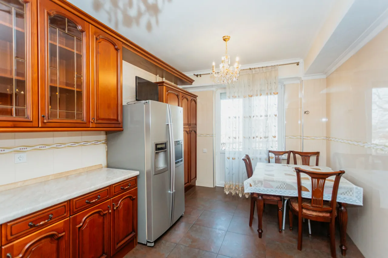 Chișinău Centru str. Mihai Eminescu  10