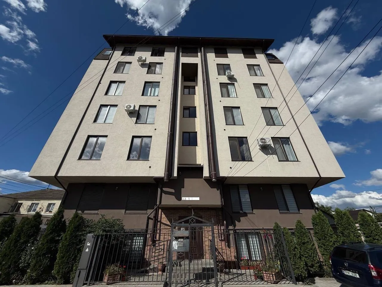 Chișinău Buiucani str. Onisifor Ghibu 5