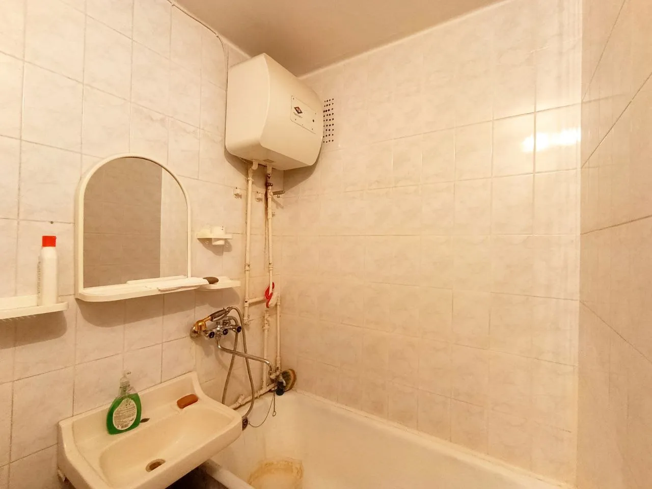 Chișinău Botanica str. Hristo Botev 6