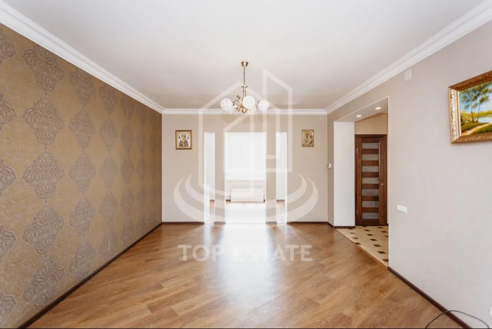 Costești Centru str. Ștefan cel Mare și Sfânt . 8