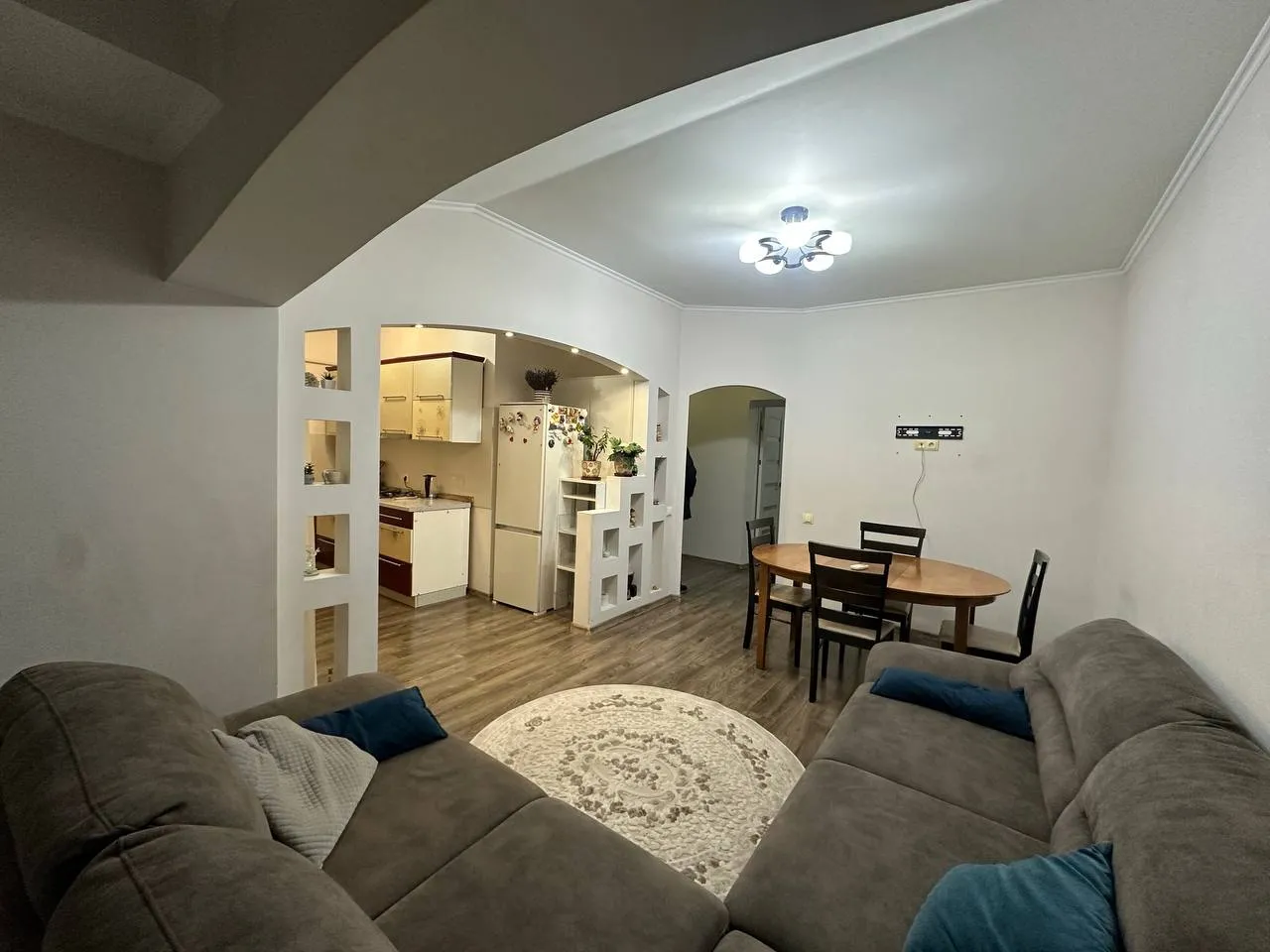 Chișinău Botanica str. Trandafirilor 1