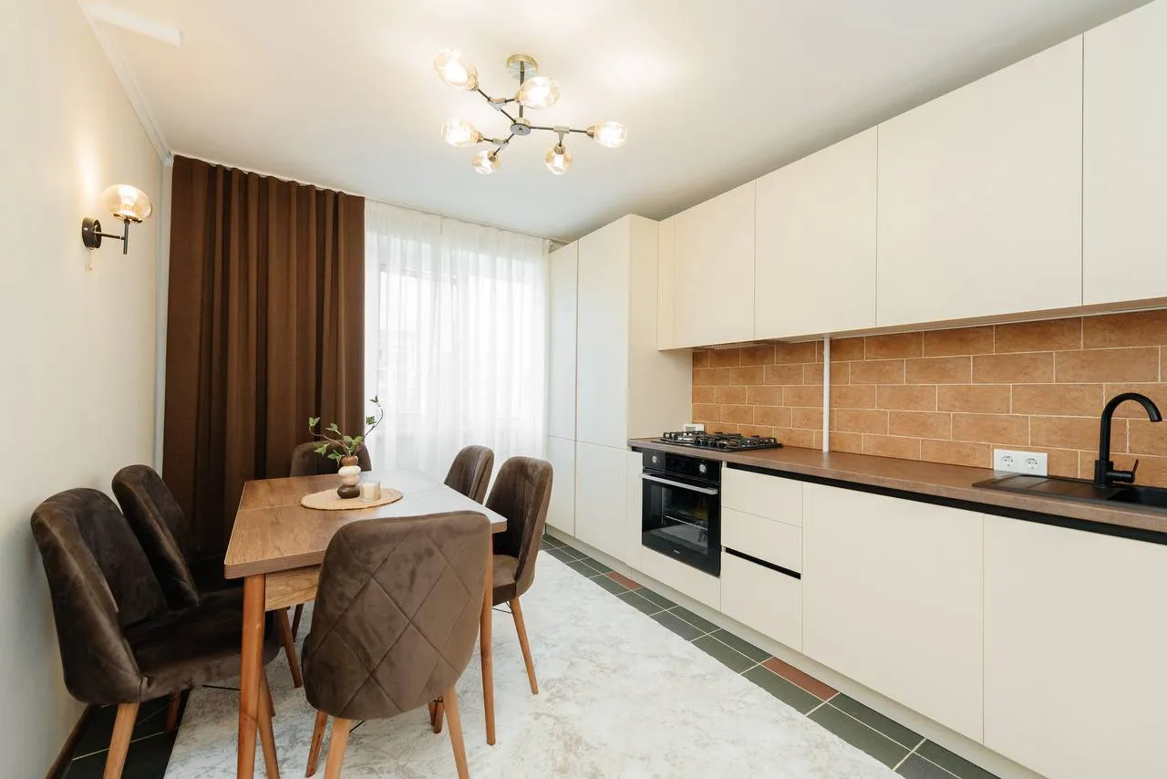 Chișinău Buiucani str. Onisifor Ghibu 5