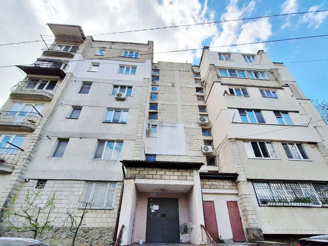 Chișinău str. Cetatea Albă 18