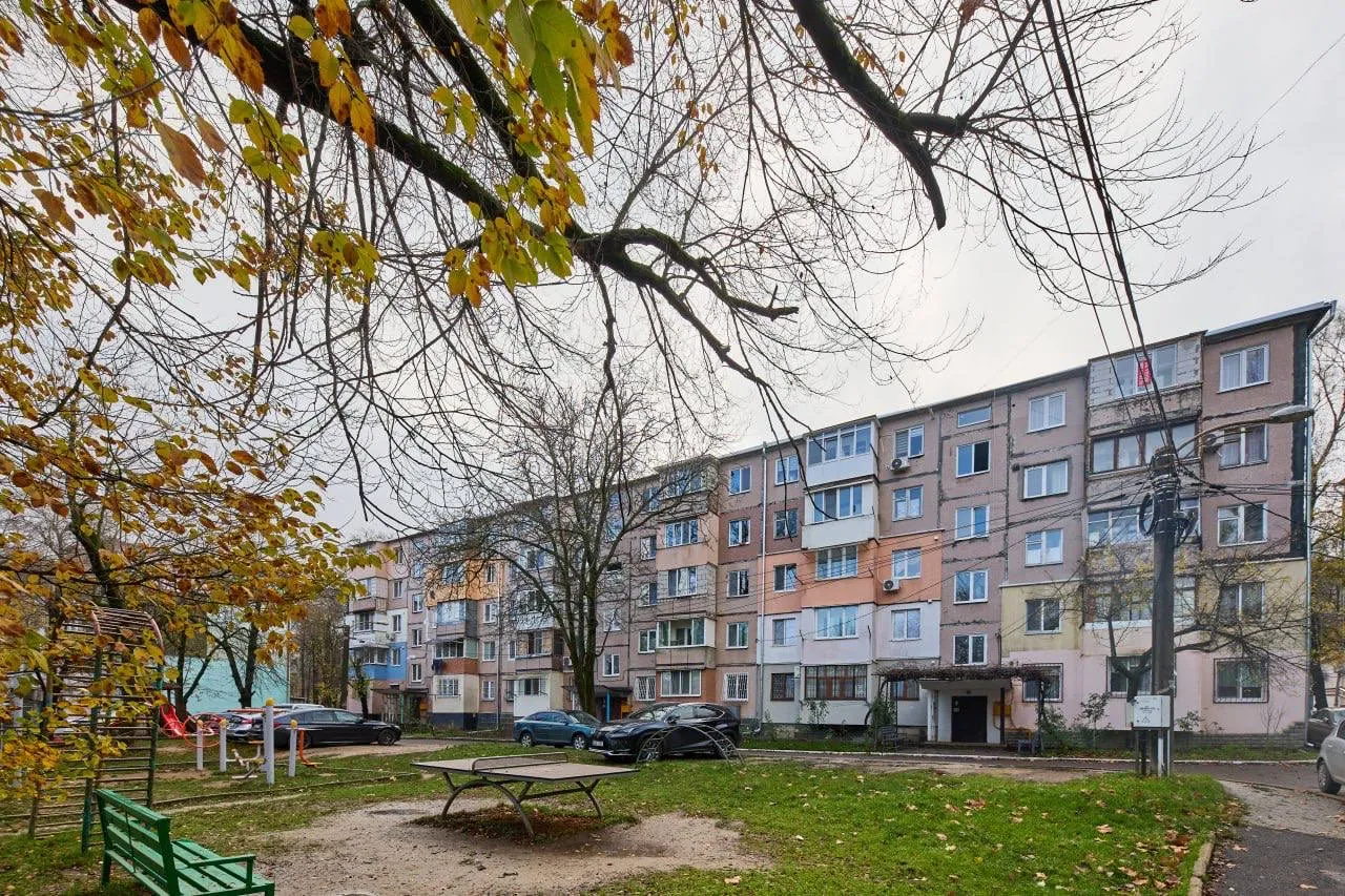 Chișinău Botanica str. Grenoble 14