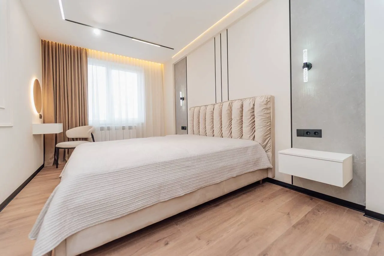 Str. Vasile Lupu 28 E  1