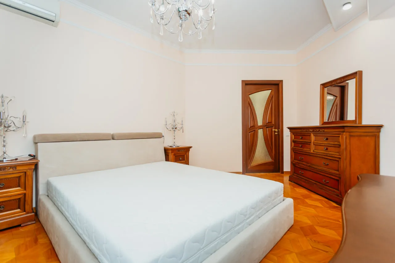 Chișinău Centru str. Mihai Eminescu  7