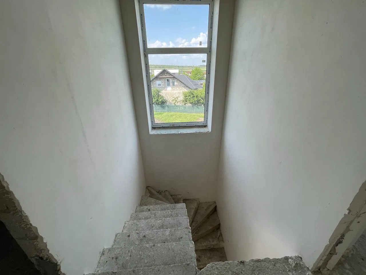 Ialoveni, Periferie str. Arțarilor 9