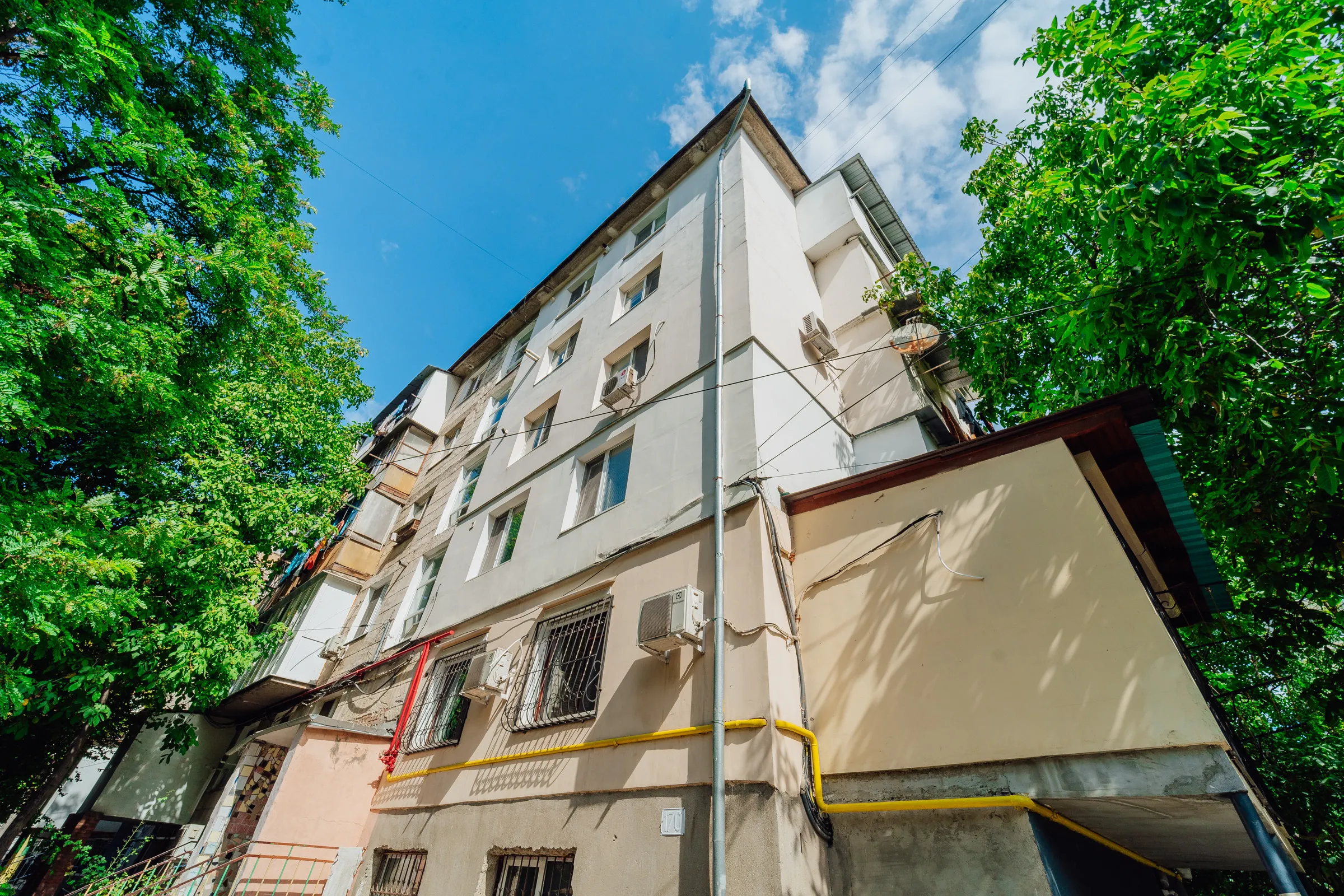 Chișinău Botanica str. Cetatea Albă 13