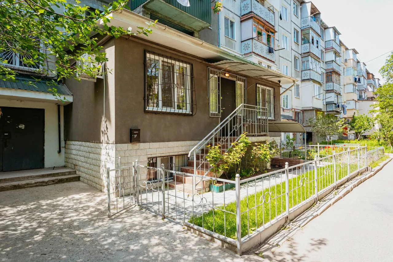 Chișinău Botanica str. Nicolai Zelinski 21