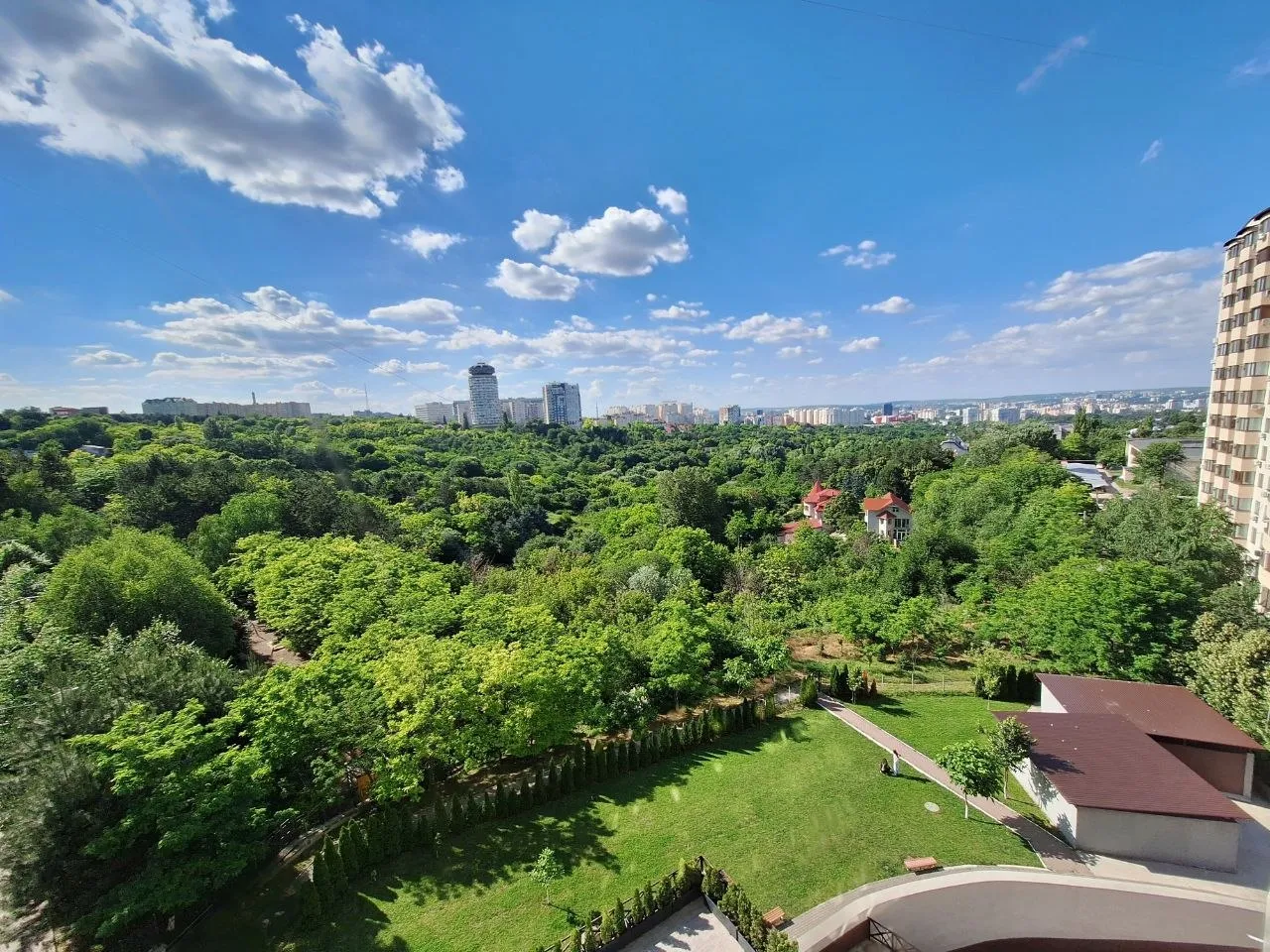 Chișinău str. Tudor Strișcă 12
