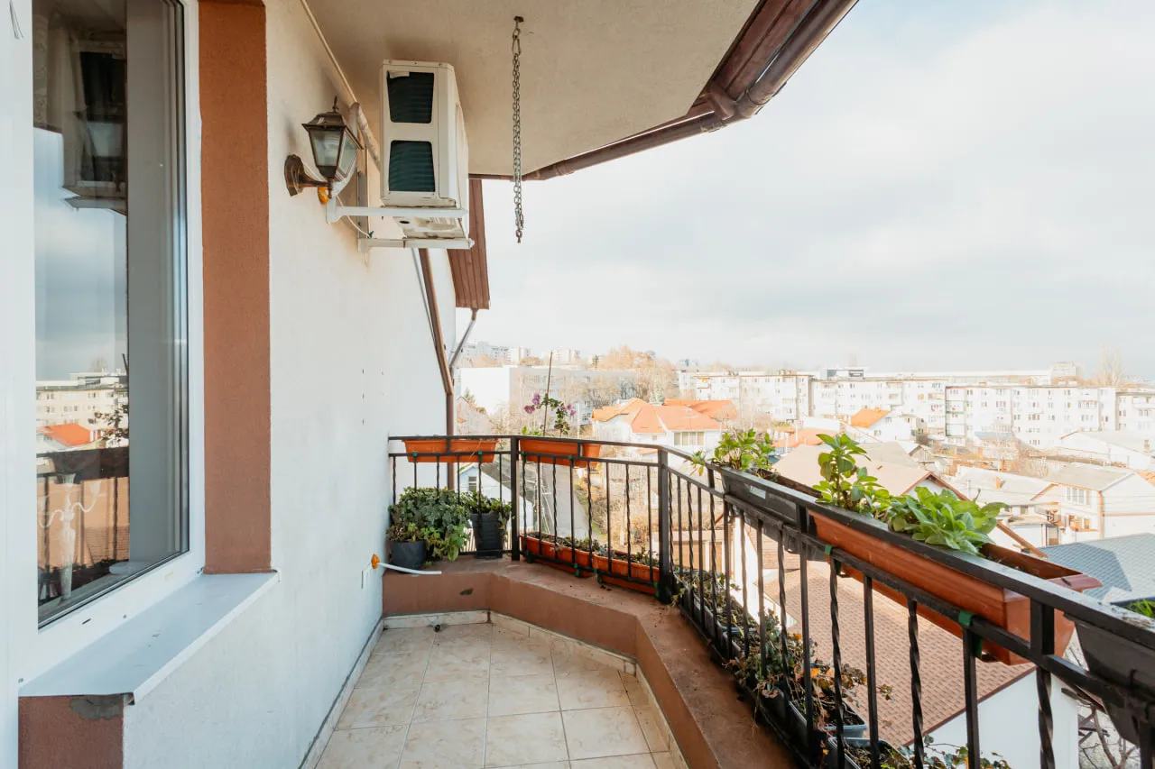 Chișinău Botanica bd. Traian 13