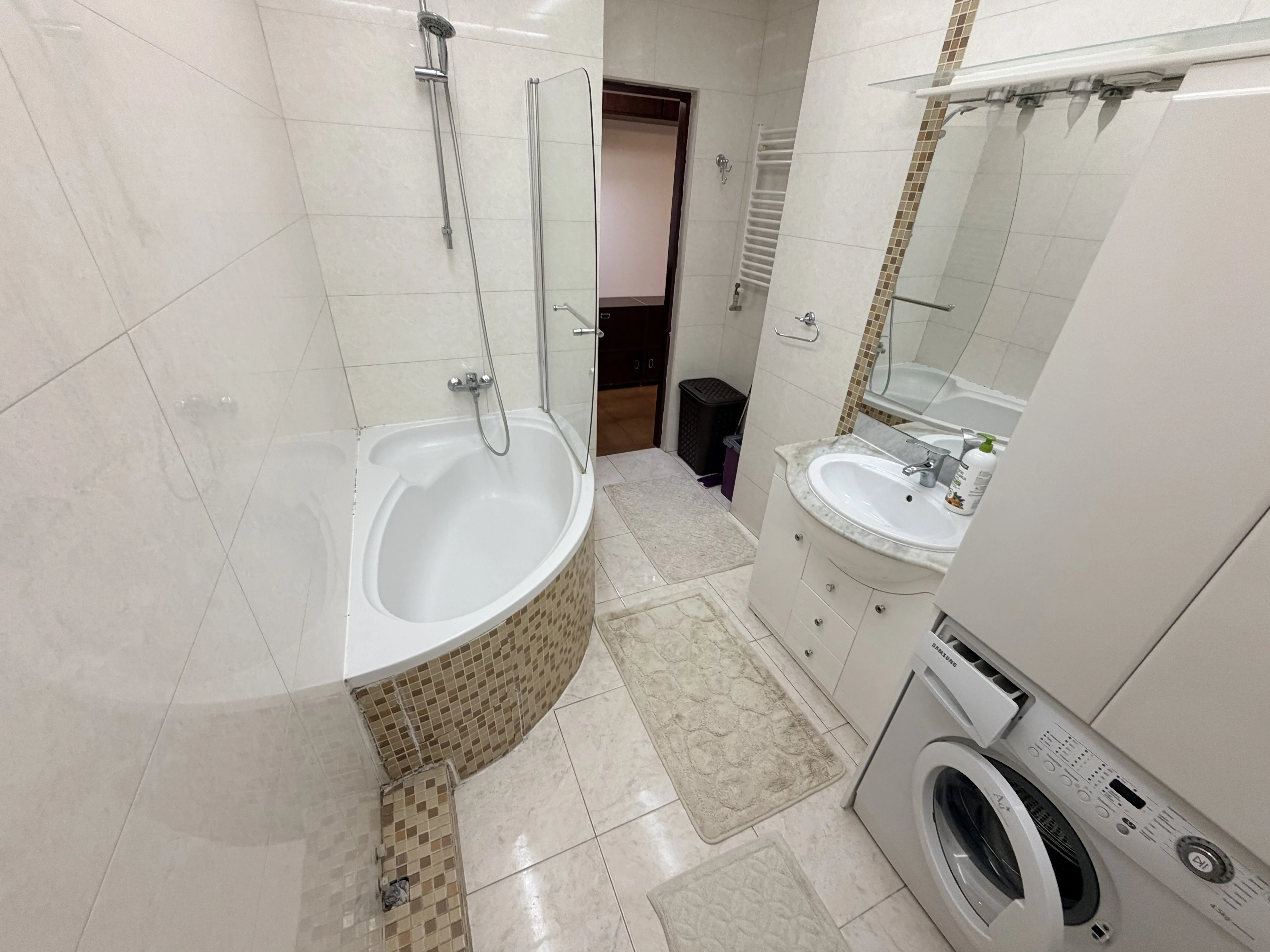 Chișinău Centru str. București 8