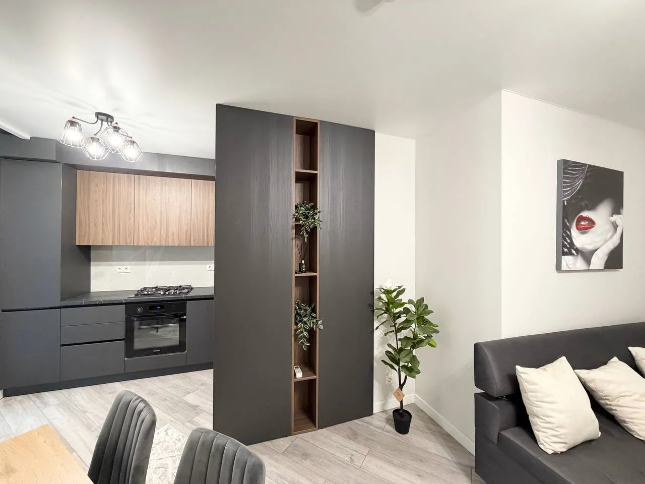 Chișinău Centru bd. Renașterii Naționale 1