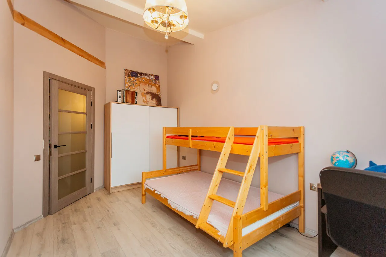 Chișinău Centru str. Melestiu 8