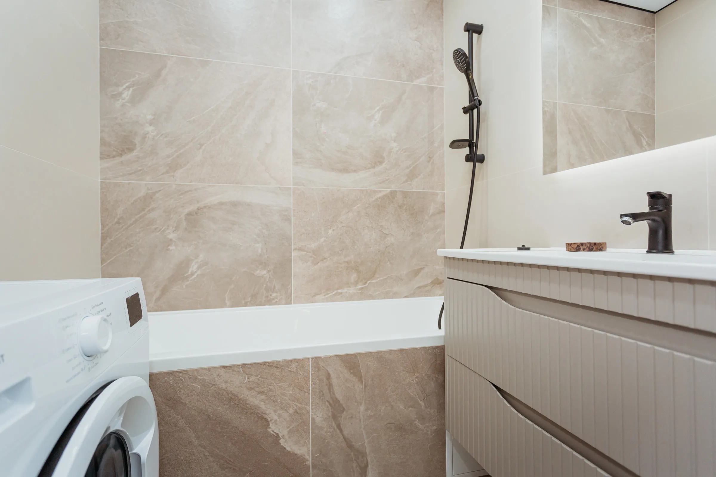 Chișinău Botanica bd. Traian 9