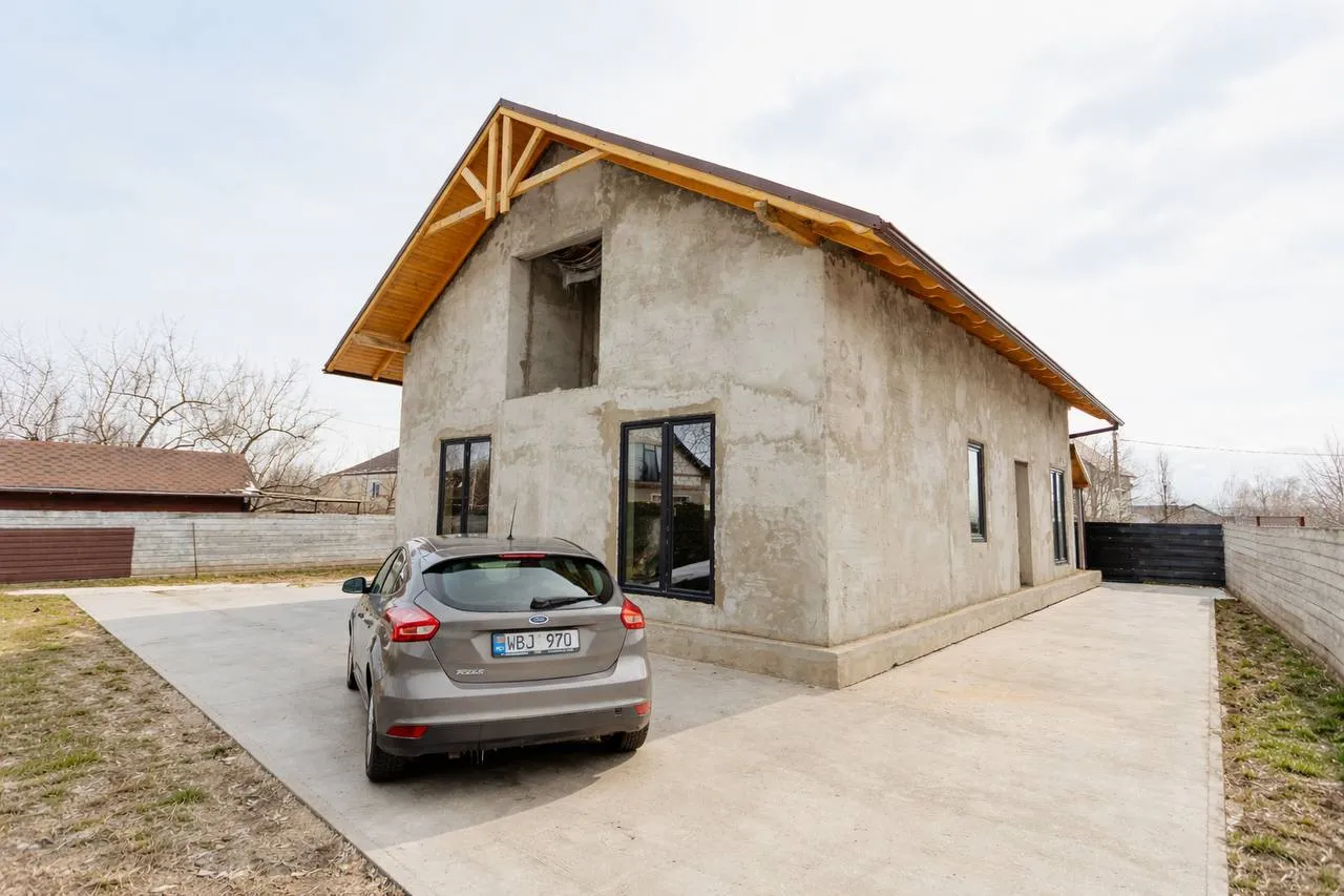 Chișinău Băcioi str. Garofița 1