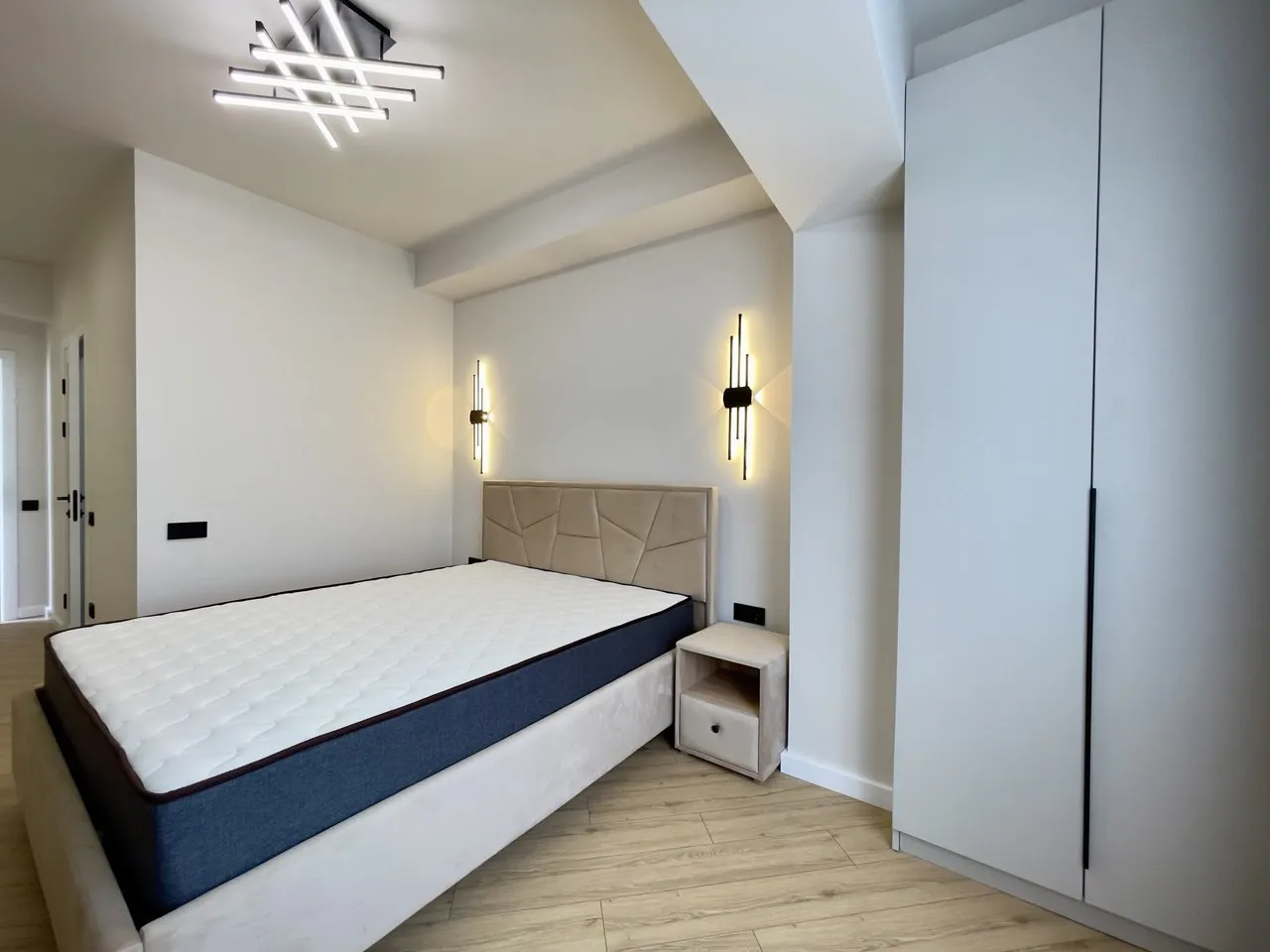 Ialoveni, Centru str. Alexandru cel Bun 6