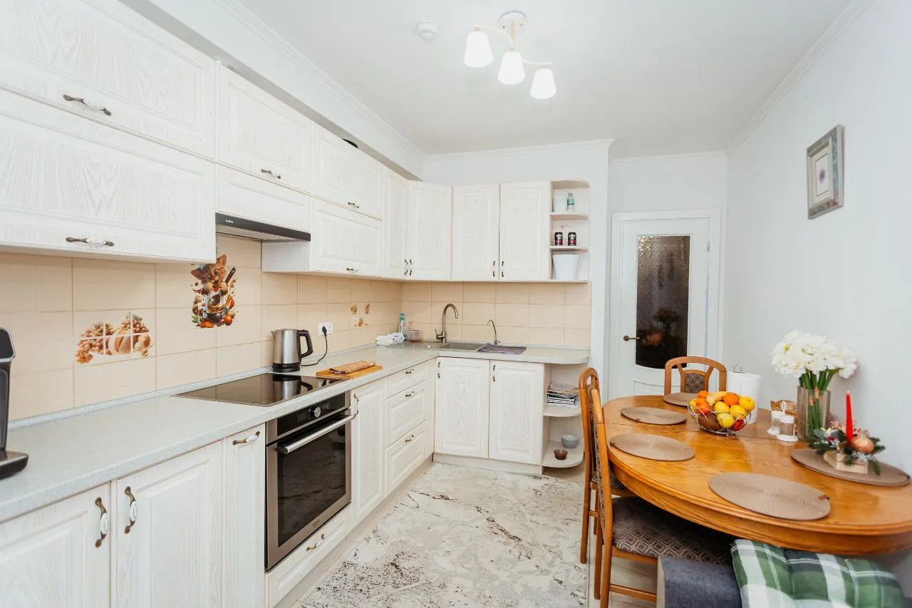 Chișinău Botanica str. Independenței 1