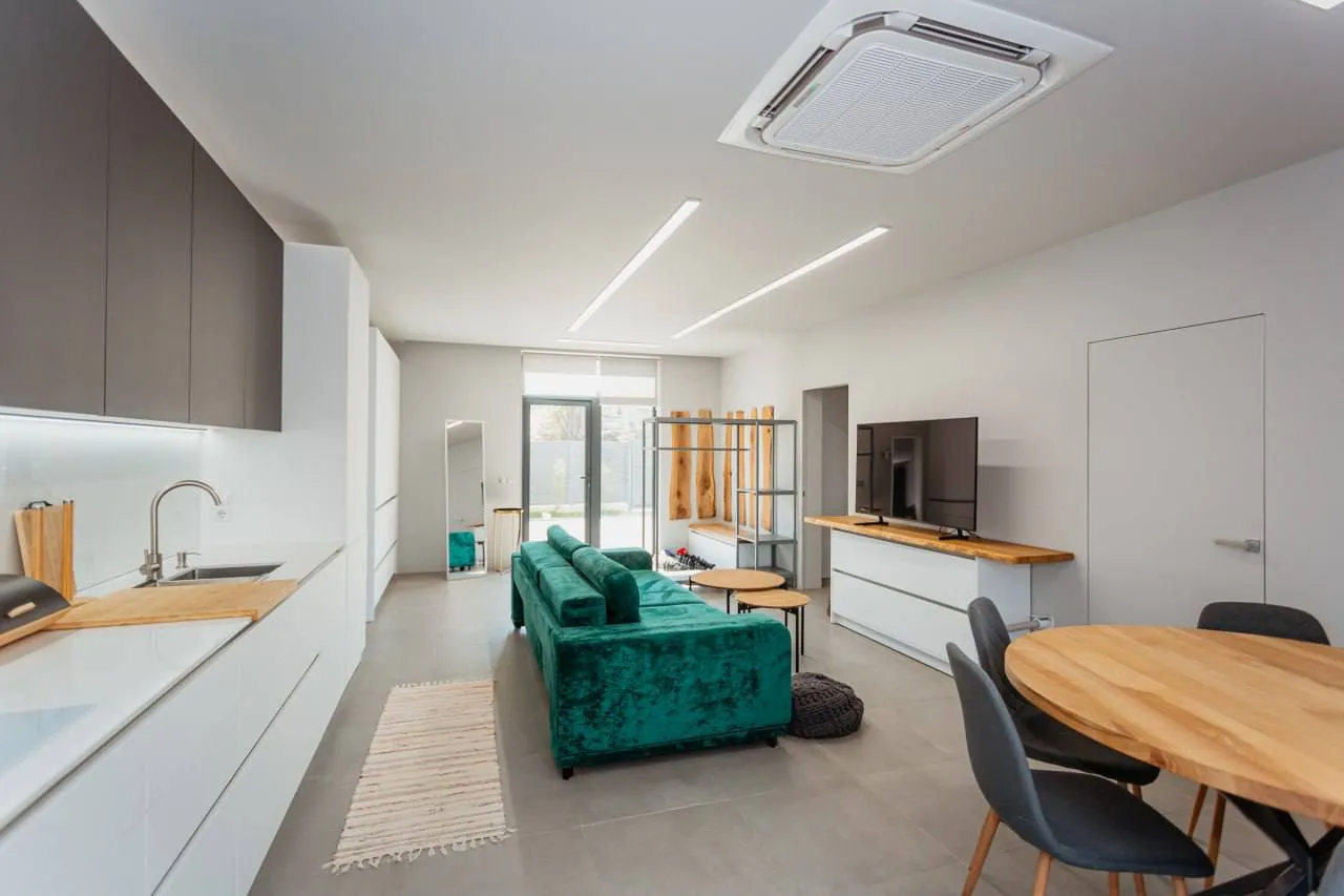 Chișinău Centru str. Caișelor 3