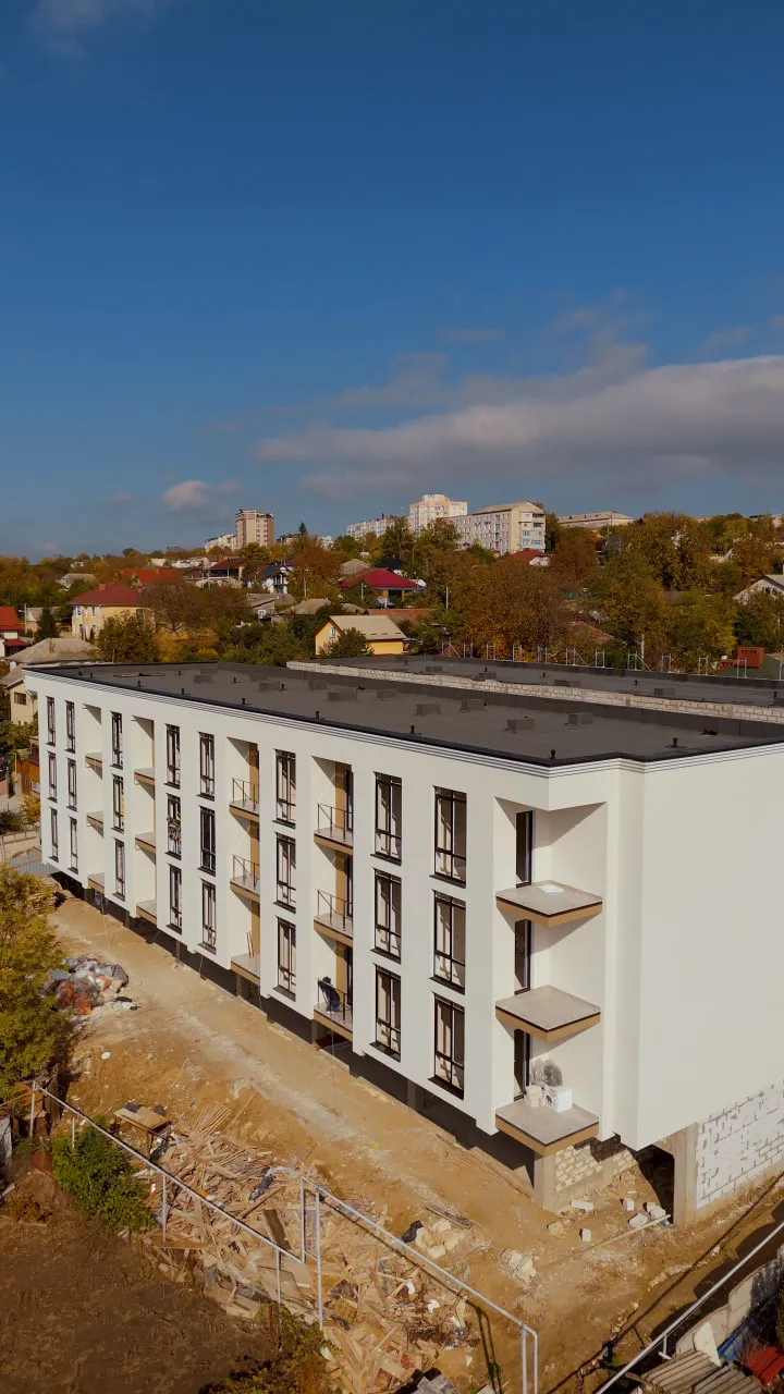 Ialoveni, Centru str. Grigore Vieru 4