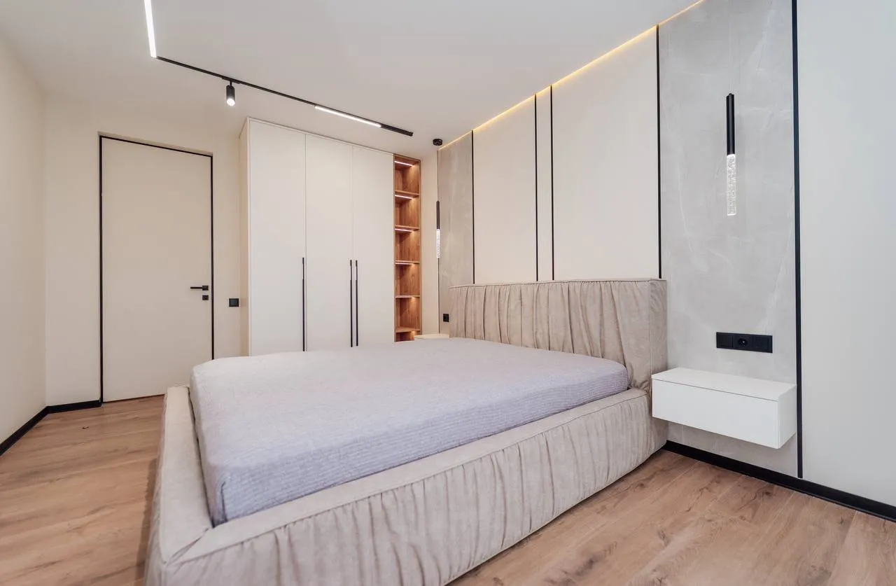 Str. Vasile Lupu 28 E  3