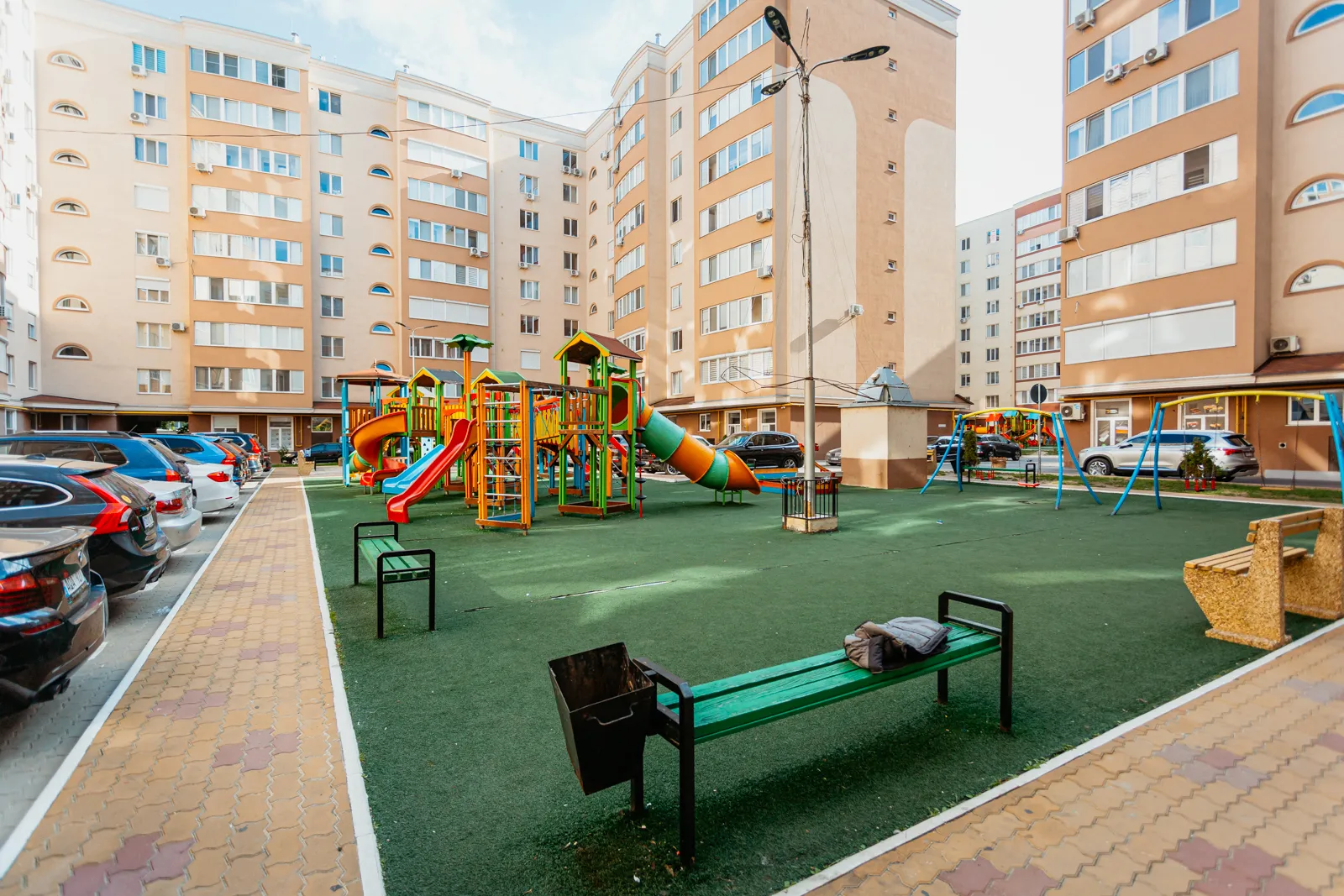 Chișinău Buiucani str. Alba Iulia 17