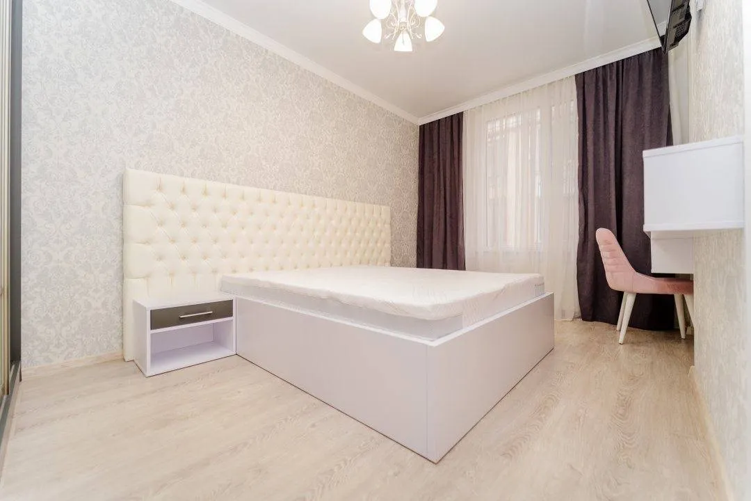 Liviu Deleanu 10/1  8