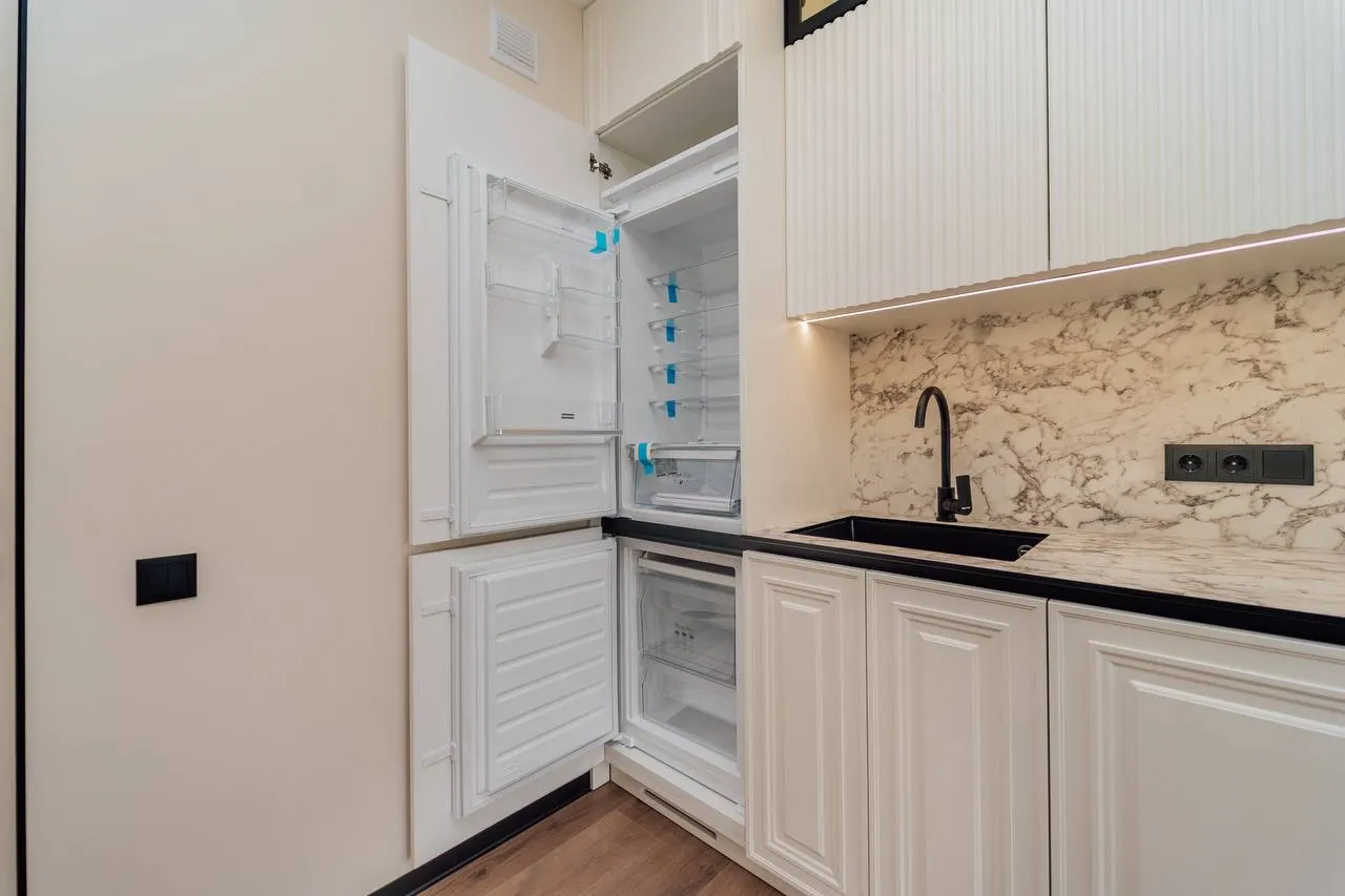 Str. Vasile Lupu 28 E  7