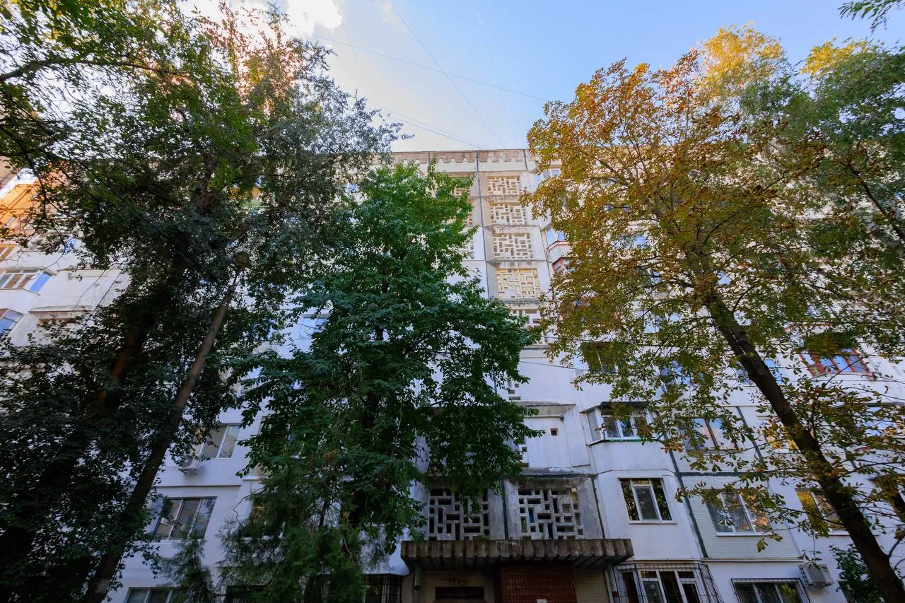 Кишинев Чокана ул. Джинта Латинэ 9