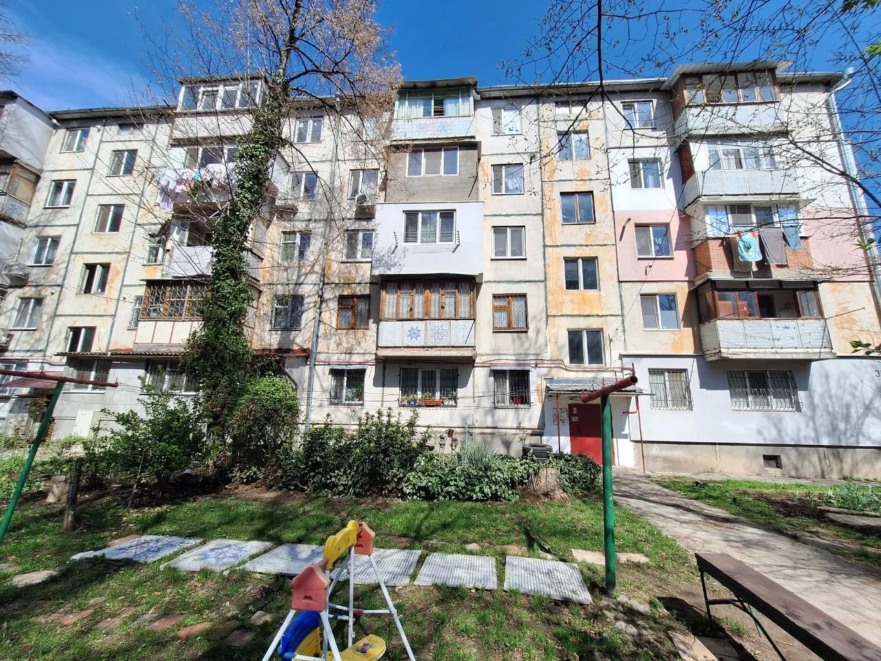 Chișinău str. Nicolae Zelinski 11