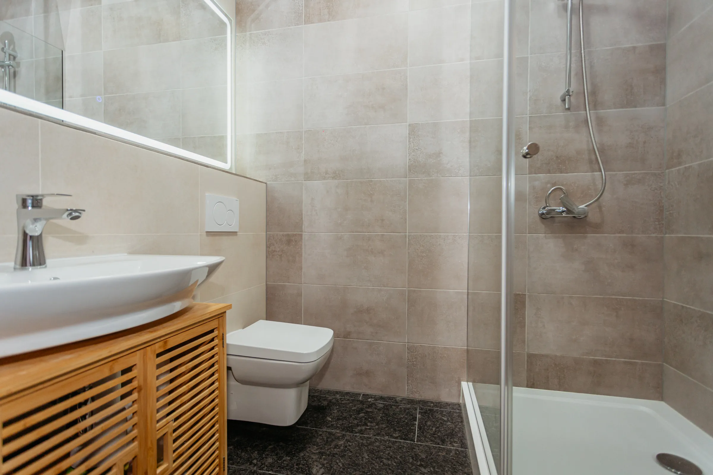 Chișinău Buiucani str. Alba Iulia 9