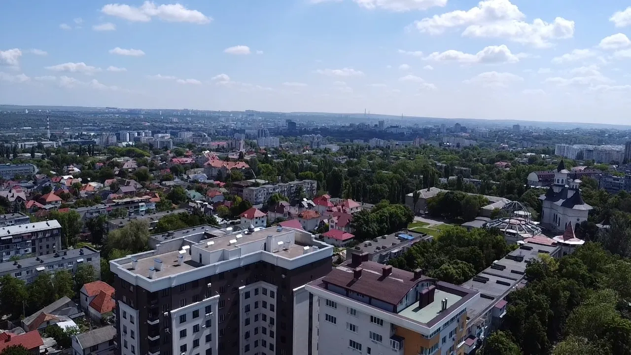 Chișinău Buiucani str. Alba Iulia 10